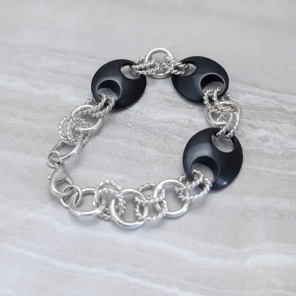 Vintage clasp bracelet